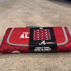 University of Alabama Northwest Crimson and White Picnic Blanket